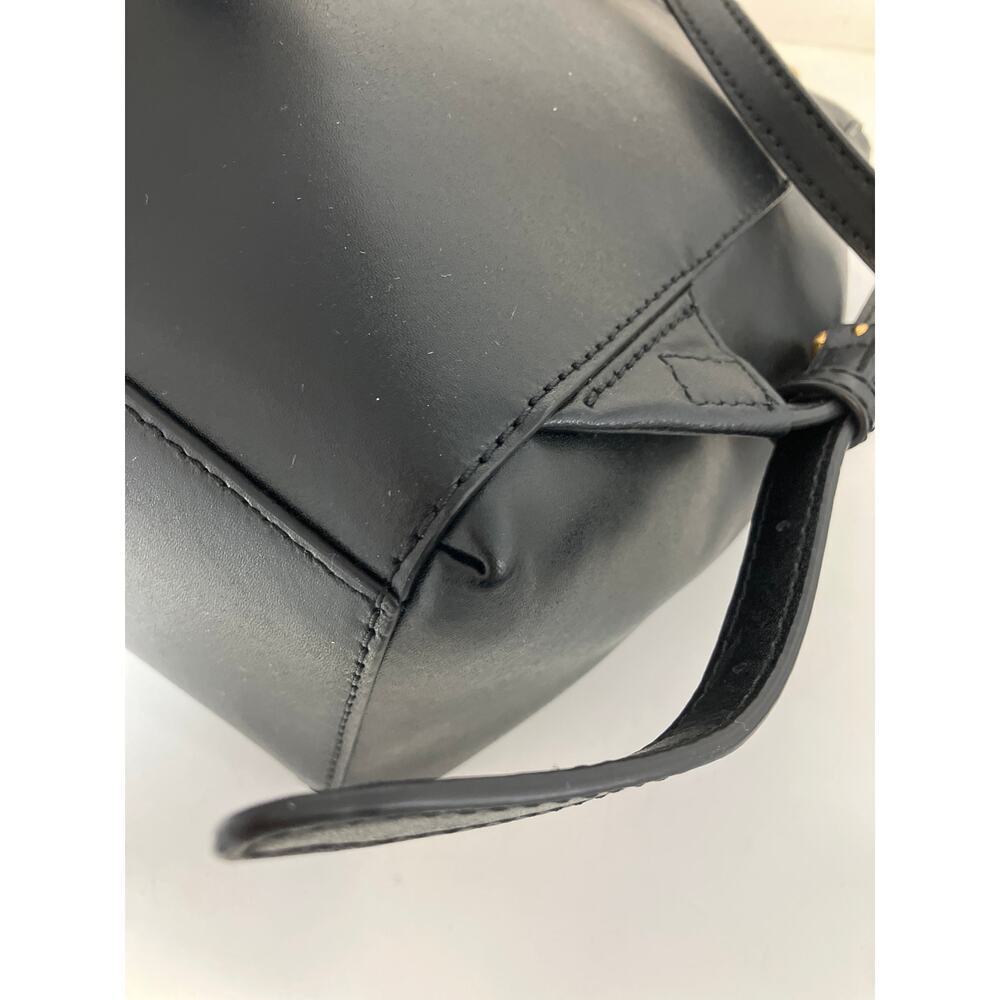 MICHAEL KORS, BLACK SMOOTH LEATHER LATCH CLOSURE BACKPACK` - Picture 10 of 16